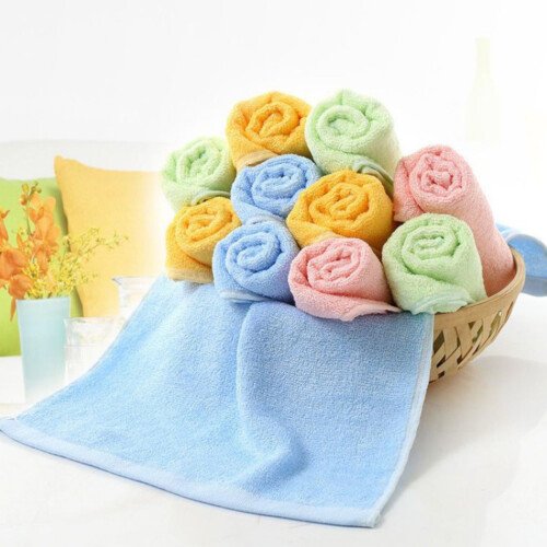 Serviette de toilette rose en polyester 33 x 74 cm
