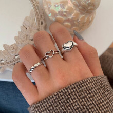 Retro Love Ring Set – 3-Piece Alloy Fashion Rings for