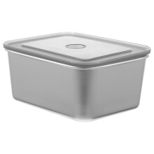 Kwark met boter en fruit, lunchbox van roestvrij staal, crisper met silicagel, buitenspeelgoed voor kinderen