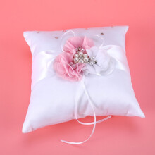 Coussin d'alliances en satin perle fleur 20x20cm
