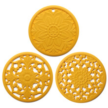 Non-Slip Carved Potholders Kitchen Heat Pad Set of 3 Yellow