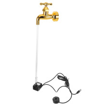 Fontana galleggiante in plastica dorata con pompa da 2W per decorazione di giardino e patio.