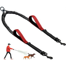 Doppio gancio per guinzaglio per cani con corda regolabile, elastico retrattile e moschettone girevole a 360 per passeggiate senza grovigli.
