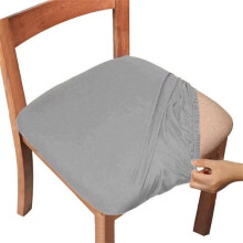 Effen gekleurde, geborstelde stoelhoes met antislip onderkant.