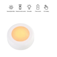 Luz de LED em formato de disco, controlada por controle remoto, 12 cores, alimentada por bateria.