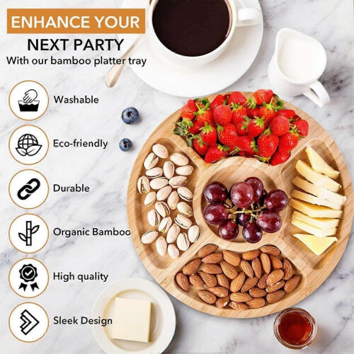 Piatto da snack in bambù con 5 scomparti e zona centrale per salse, ideale per antipasti e stuzzichini. 1
