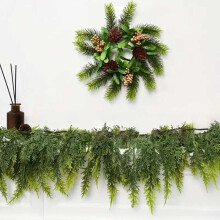 Mesterséges cédrusfüzér zöld műanyagból 19,2 cm