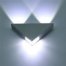 Applique murale LED métallique VOSS pour chambre ou porche
