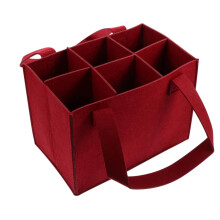 Bolsa isotérmica para vino con capacidad para 6 botellas y asa.