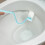 Spazzola per WC a forma di S per pulire angoli e fessure 5