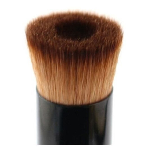Versatile brush for liquid and powder foundation. Makeup brushes, Kabuki brush, good makeup tool 1