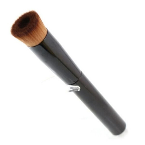 Versatile brush for liquid and powder foundation. Makeup brushes, Kabuki brush, good makeup tool 2