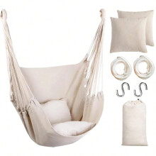 Silla hamaca de tela beige con columpio de cuerda y 2 cojines.