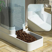 Automatische voer- en waterdispenser voor honden