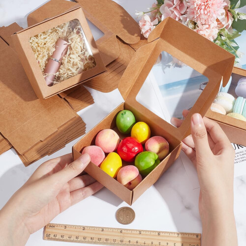 Συσκευασία 18 κουτιών δώρου Kraft 10,5x10,5x4cm με διαφανές PVC 2