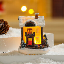 Adorno navideño con forma de casa de 4" con luces LED.