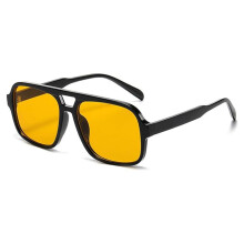 Lunettes de soleil carrées vertes vintage, style rétro années 70