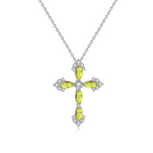 Kreuzanhänger aus 925er Sterlingsilber mit Naturkristallen