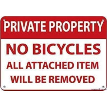 Skilt med "Ingen cykler til privat ejendom" (30x20 cm metalblik)