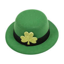 Mini pinza para el cabello con forma de sombrero de copa verde y lazo de trébol