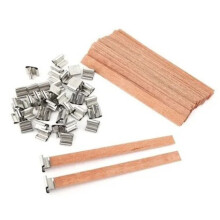 Treveker i lys 15 x 150 mm med baser i rustfritt stål
