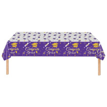 Toalha de mesa descartável dourada para formatura, 54 x 108 polegadas.