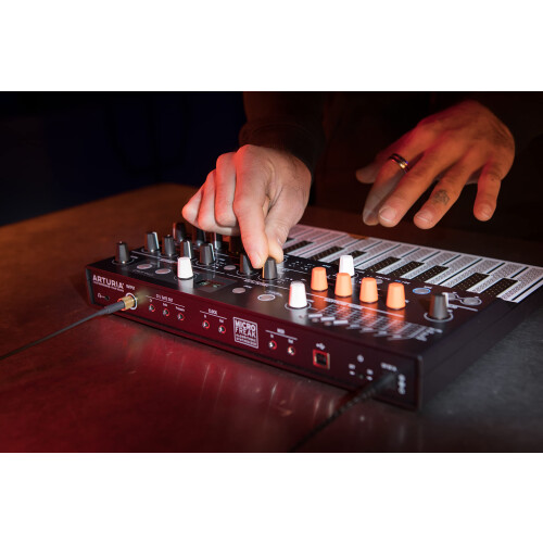 Arturia - MicroFreak Synthesizer Keyboard - 25-Key Hybrid Synth with PCB Keyboar 1