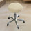 Housse de tabouret en polyester pour assises rondes de 28 à 38 cm. 4