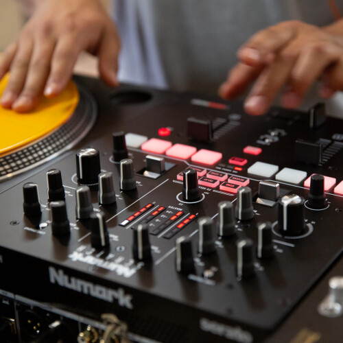 Numark Numark Scratch Two-Channel DJ Scratch Mixer for Serato DJ Pro (Included) With In 2