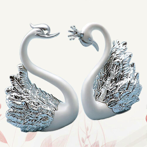 2 sculture in plastica a forma di cigno e corona argentati per decorare torte e scrivanie. 2