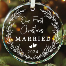 Mr & Mrs Wedding Ornament 2025, Heart Shaped Crystal Glass Gift for Newlywed Couple, Bride and Groom