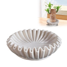 Fluted Ruffle Decorative Bowl Stylish and Practical Resin Decorative Bowl Living Room Modeling Home Ornament Modern Decorative Tray (White)