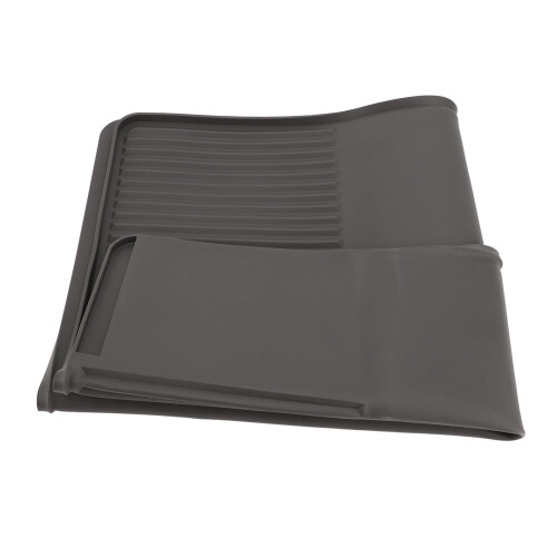 Heatproof Silicone Mat with Raised Lip 2