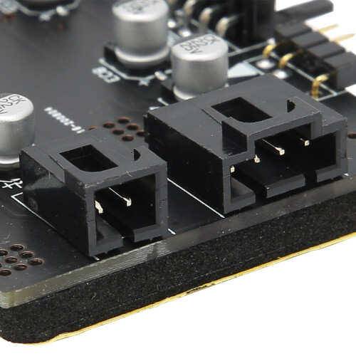 6-Port Hub, PWM & ARGB, Leiterplatte stabil 2