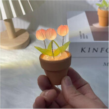 Lampe tulipe miniature à monter soi-même avec 3 fleurs — Kit fait main, décoration romantique pour bureau et chambre