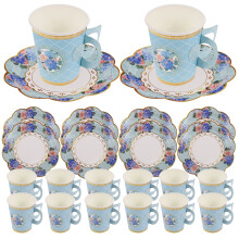 Vintage papieren borden en bekers met bloemenprint