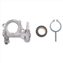 Oil Pump Worm Carrier with and for 024 026 MS240 MS260 Chainsaw 1121 6