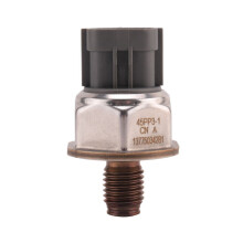 Common-Rail-Kraftstoffdrucksensor 45PP3-1 1465A034A 8C1Q9D280AA für Navara D40 Pathfinder 2.5