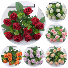 Sztuczny bukiet róż 30 cm 5 gałęzi 11 głów