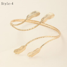 Goldenes Herz-Armband aus Legierung