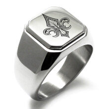 Tioneer ruostumattomasta teräksestä valmistettu Knightly Fleur De Lis -kaiverrettu neliönmuotoinen litteä kärki, biker-tyylinen kiillotettu