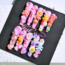 Frely's Nagelset „SQUARE Pink Cartoon S“, handgefertigte Nagelkunst, künstliche Nägel zum Aufkleben, Geschenkset mit festlichen Motiven