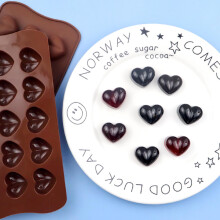 Molde de silicona para galletas con forma de corazón, 15 piezas, color marrón.