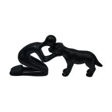 Sculpture de Figurines humaines et de chiens en-Noir Ă genoux
