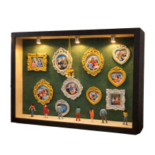 Customizable Mini Museums Display-black photo frame Green base