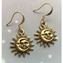 Vintage 925 zilveren oorbellen met maan, zon en ster en kubische steentjes.