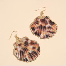 Oorbellen voor dames in de vorm van een schelp, gemaakt van 925 zilver.