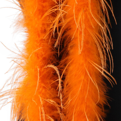 Écharpe élégante en plumage d'autruche pour robes-satsuma