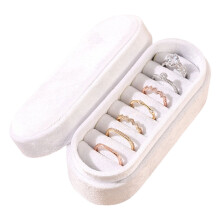 Weiche, samtige Schmuckschatulle für Ringe, Ohrringe,-g91