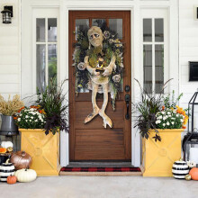Decorazione di Halloween a forma di mummia con ghirlanda